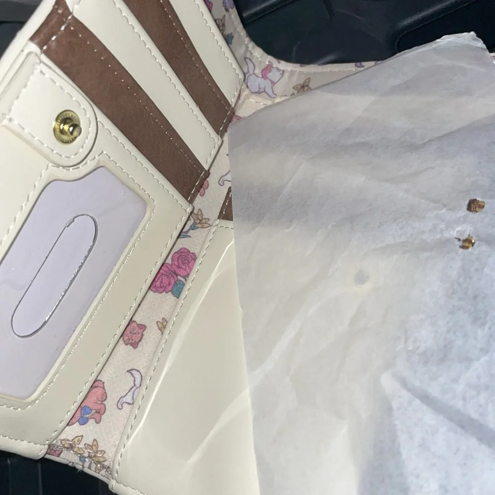 Loungefly Aristocats Wallet. Marie, Toulouse & Berlioz on top of each other. NWT - Picture 2 of 3